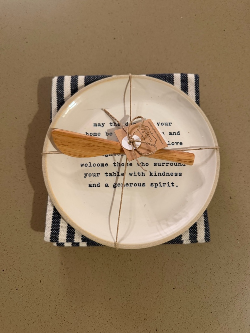 Ceramic Serving Plate with Wooden Spreader - White and Natural